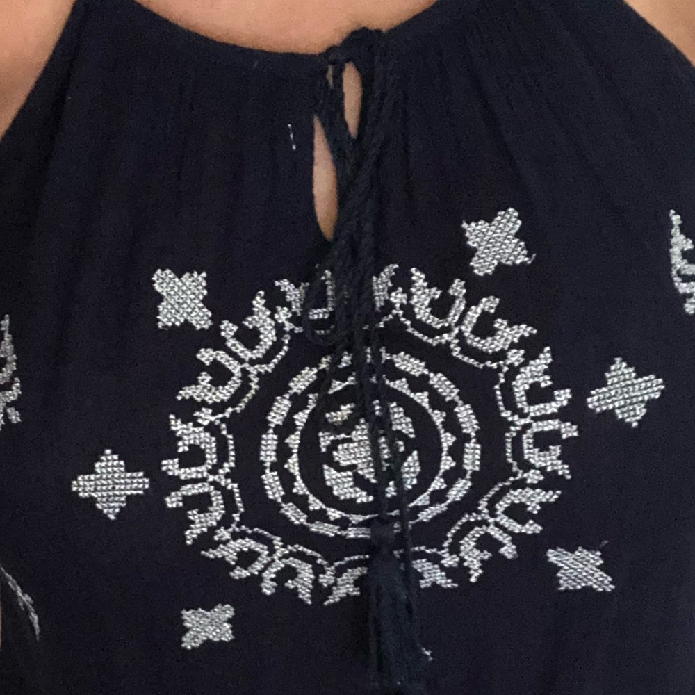 Embroidered tank! - Picture 2 of 4